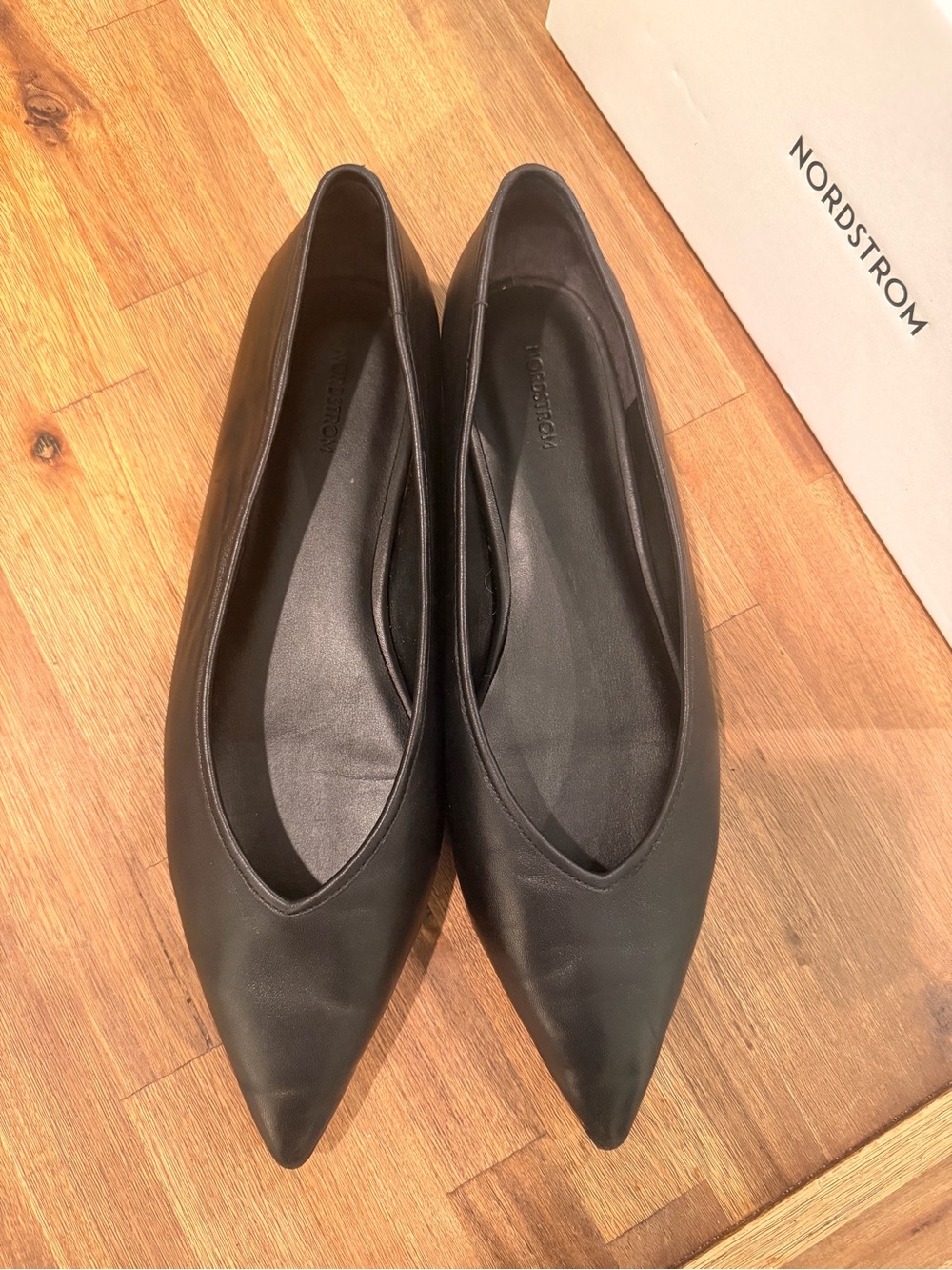 Nordstrom Black Pointed Leather Ballet Flats Size 11 - Picture 2 of 4